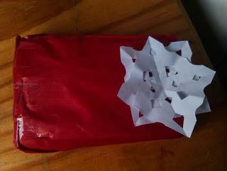 Envolviendo regalos...