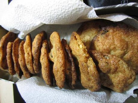 GALLETAS DE HARINA DE ESPELTA, ARANDANOS Y PAPAYA CON CHOCOLATE BLANCO