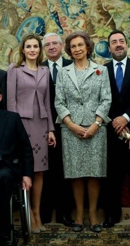 Letizia repite modelo de hace cinco años en los Premios de la Solidaridad Social