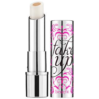 benefit fake up ella lo lleva