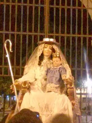 Por primera vez los venezolanos celebran la fiesta  de la Divina Pastora en Sevilla.