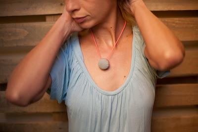 no tengo nada brillante presenta Camafeos