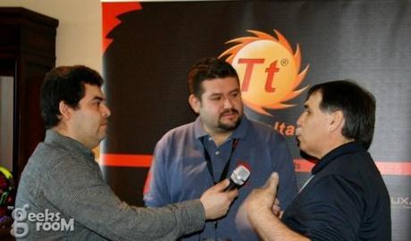 Pepe de la Torre de Thermaltake habla de los nuevos gabinetes – Parte 2 #CES2014 thermaltake-pepe-luis-hector
