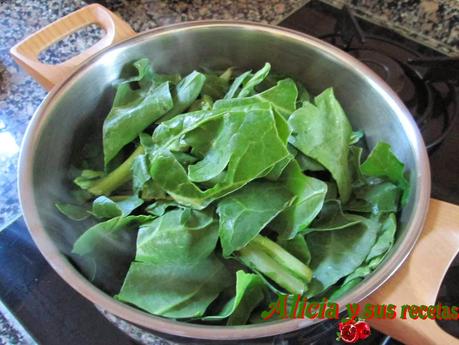 ACELGAS REHOGADAS CON GAMBAS PICANTES