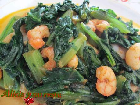 ACELGAS REHOGADAS CON GAMBAS PICANTES