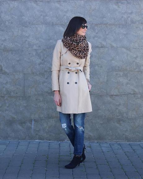 Trench + Boyfriend Jeans