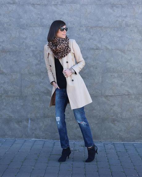 Trench + Boyfriend Jeans