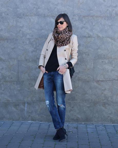 Trench + Boyfriend Jeans