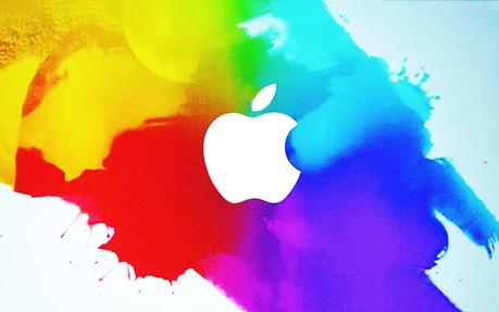 10373507195 d42ea56257 h Roban 70,000  Euros en productos de Apple de la parte trasera de un camión, en autopista alemana