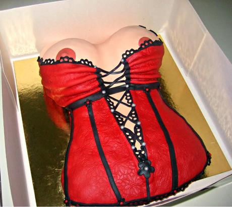 Tarta Corpiño y Paso a paso Puntillas de Fondant