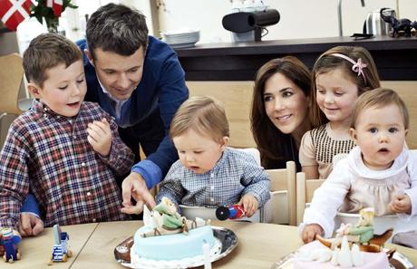 Vincent y Josephine de Dinamarca en su tercer cumpleaños