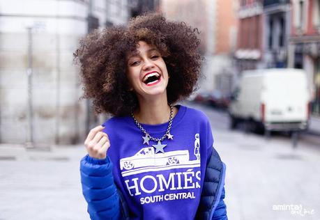 Blue_smile_afro