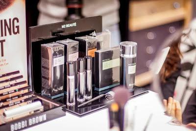 Desmaquillador de ojos M2Beaute ahora en formato viaje