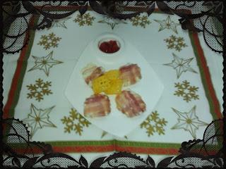 PAQUETITOS DE QUESO CON DATIL Y NUECES