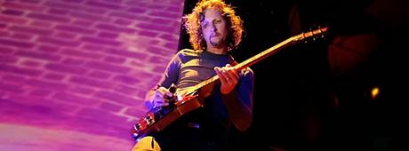 JOHN WESLEY FIRMA CON INSIDEOUT MUSIC