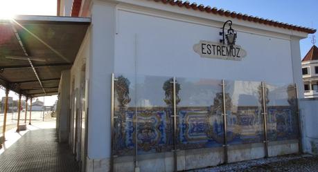 ESPLENDOR ARTÍSTICO EN LA AZULEJERÍA DE LAS ESTAÇÕES FERR...