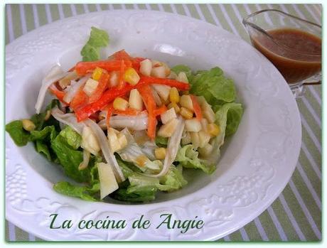 ENSALADA CON ALIÑO ORIENTAL