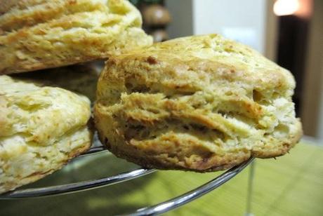 Buttermilk Biscuits (Panecillos con leche y nata)