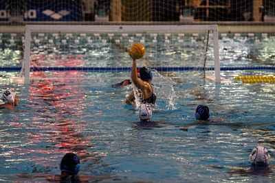 Lorena lanza un penalti en una visita previa al Sant Andreu.