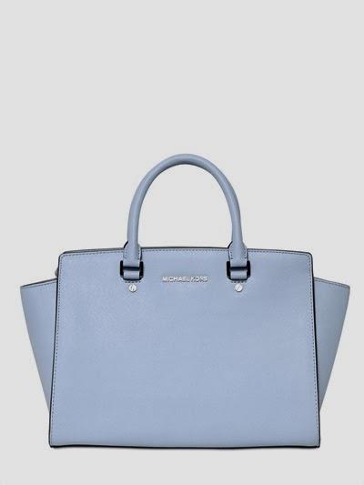 Color de la temporada: Azul cielo.