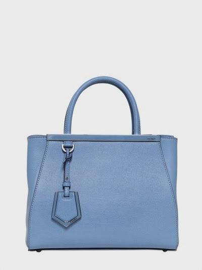 Color de la temporada: Azul cielo.