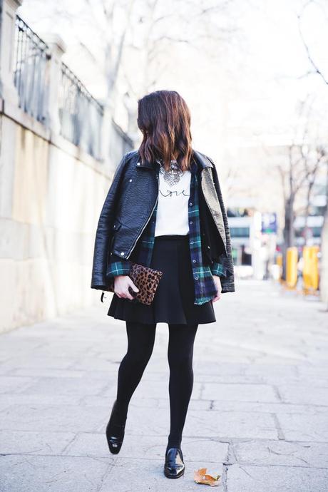 Leopard_Clutch-Clare_Vivier-Mixing_Prints-Outfit-Street_Style-23