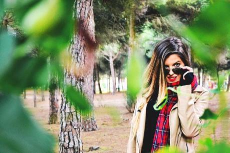 RED SNEAKERS + TARTAN ( PERSUNMALL LOOK ) RED SNEAKERS + TARTAN ( PERSUNMALL LOOK )