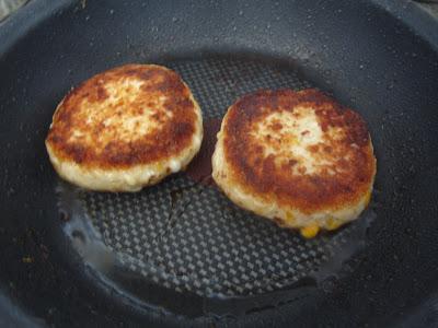 Hamburguesas chicken and cheese (Pollo y queso)