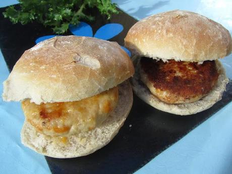 Hamburguesas chicken and cheese (Pollo y queso)