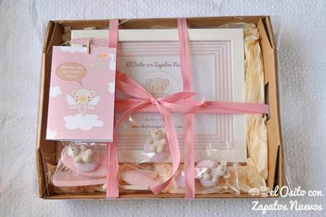 canastilla amigurumi marco foto chupetero cepillo peine osito bebé nacimiento babyshower regalo