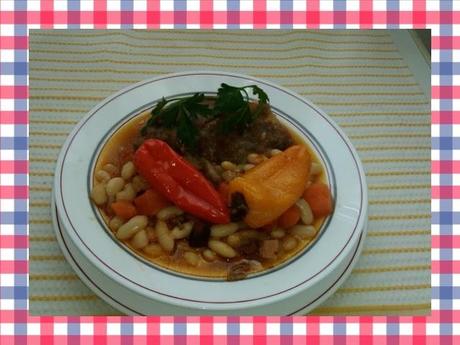 GALTAS DE CERDO CON  JUDIAS BLANCAS ESTOFADAS