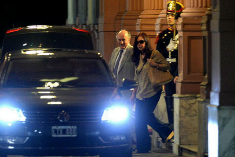 Apareció Cristina Kirchner!!