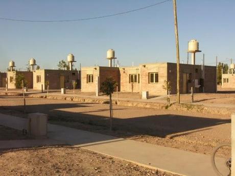 DENUNCIA PENAL CONTRA FUNCIONARIOS SANJUANINOS POR ENTREGA DE VIVIENDAS