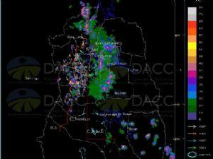 Cayó granizo en algunas zonas del Este y Lavalle y llueve en la Ciudad