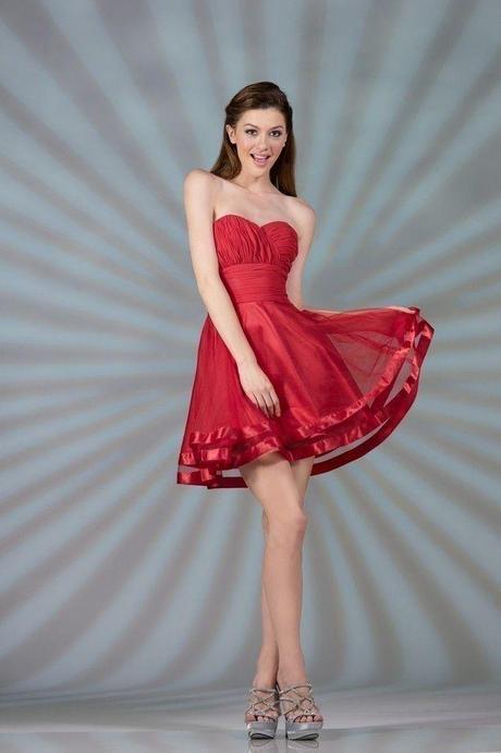 Fotos de vestidos de 15 años corto y color rojo