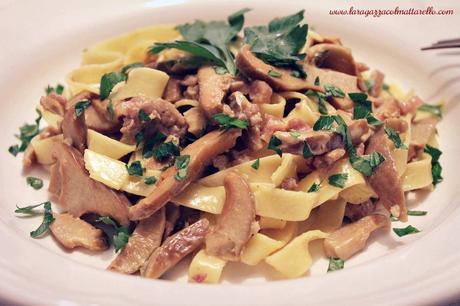 Pasta a la boscaiola, con níscalos, bacon ahumado y salchicha ~ recetas primeros  ~ IMG 8543m