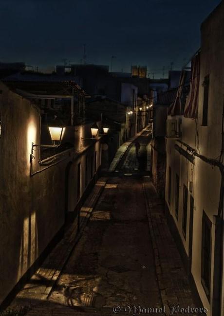 Calle Afligidos y al fondo torre de la Catedral