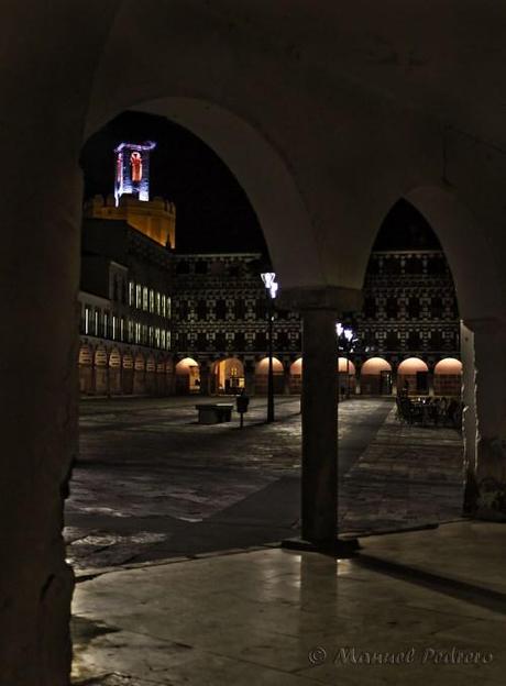 Plaza Alta y Torre de Espantaperros al fondo