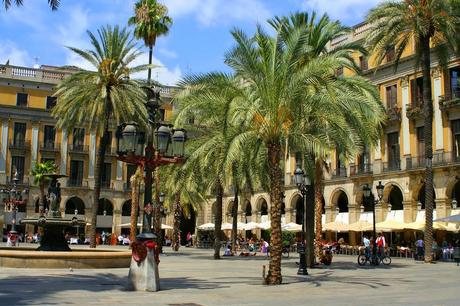 BARCELONA, LA TERCERA CUIDAD DEL MUNDO, MÁS FOTOGRAFIADA...19-01-2014...!!!
