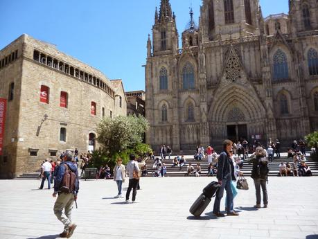 BARCELONA, LA TERCERA CUIDAD DEL MUNDO, MÁS FOTOGRAFIADA...19-01-2014...!!!