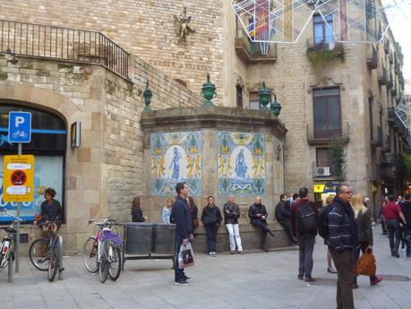 BARCELONA, LA TERCERA CUIDAD DEL MUNDO, MÁS FOTOGRAFIADA...19-01-2014...!!!