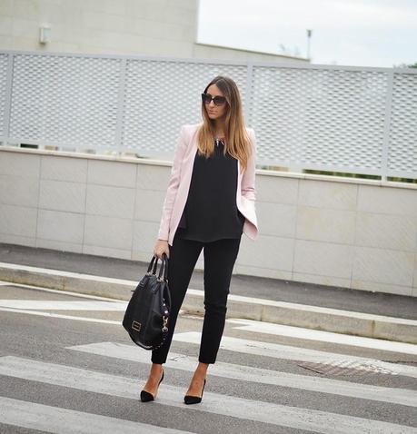 STREET STYLE INSPIRATION; TOTAL BLACK.-