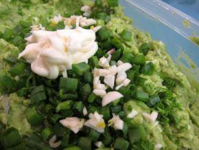 Pastel de aguacate y polenta.