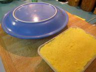 Pastel de aguacate y polenta.