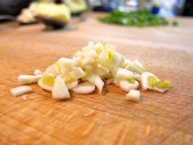 Pastel de aguacate y polenta.