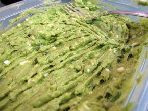 Pastel de aguacate y polenta.