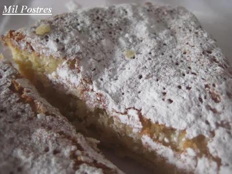 Tarta horneada de almendras y nata al aroma de limón