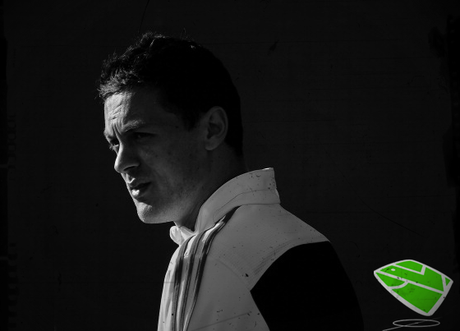 AUSTERIDAD CON LA BOCA PEQUEÑA