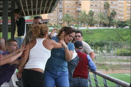 Partido de infantiles en Lepe termina con peleas de padres, un niño herido y once coches de la Guardia Civil