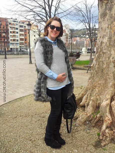 Look con chaleco de pelo gris (2)